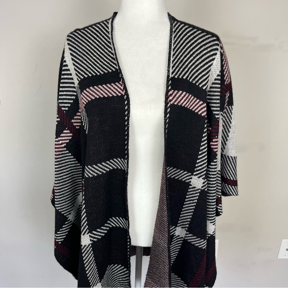 OVERSIZED OPEN FRONT PLAID PONCHO IN BLACK, RED, AND WHITE ONE SIZE FITS ALL - Picture 6 of 14